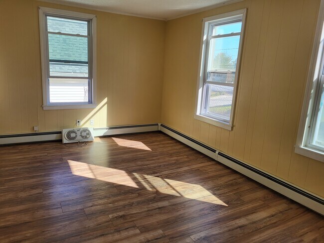 Building Photo - 91 Summit St