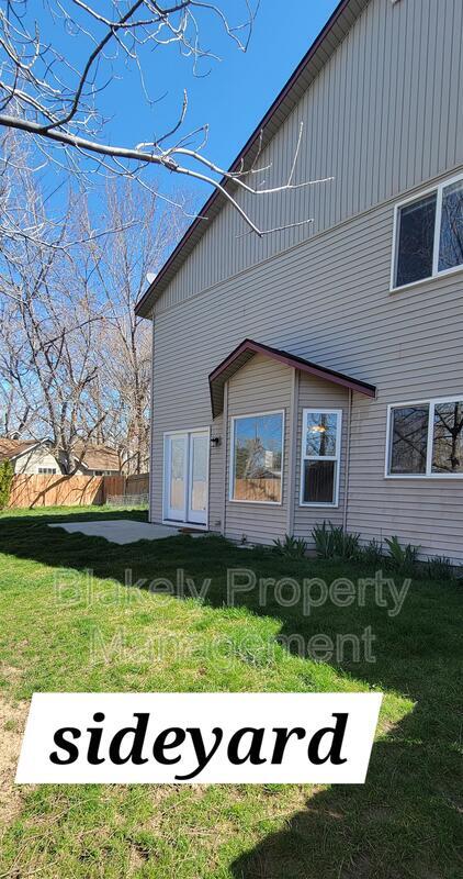 Building Photo - 11298 W Stallion Ln