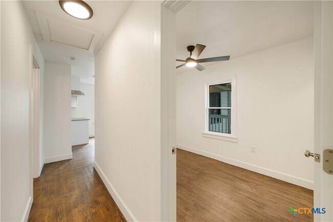 Building Photo - 414 Orange Ave