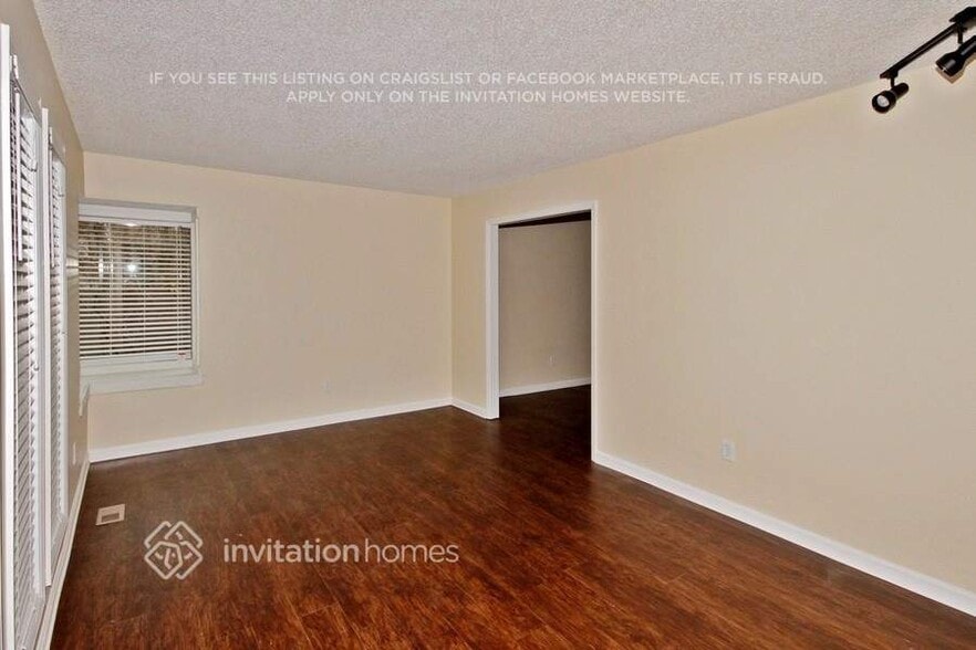 Building Photo - 326 Homestead Cir NW