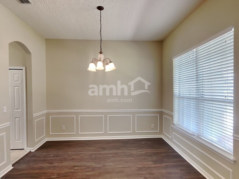 Building Photo - 5198 Armsgate Ct
