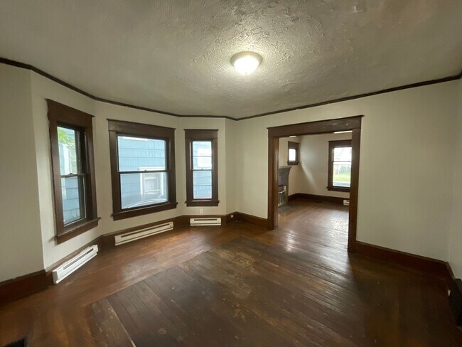 Building Photo - 1212 18th St NW