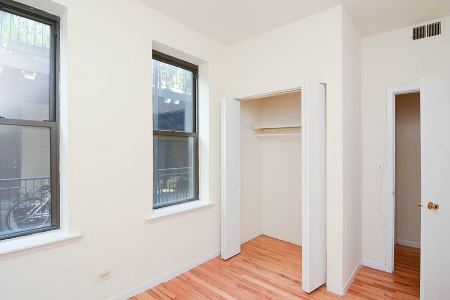 Building Photo - 2319 N Kedzie Blvd