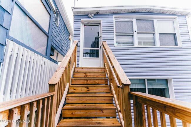 Building Photo - 13 Decatur Ave