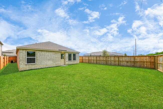 Building Photo - 27438 Sweetwater Bay Dr