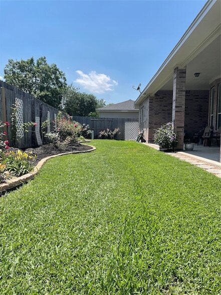 Building Photo - 4518 N Pine Brook Way