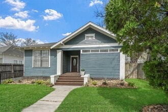 Building Photo - 309 Pecore St