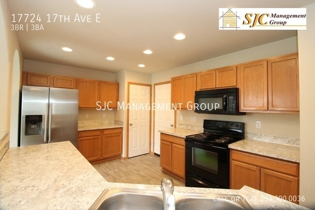 Building Photo - 17724 17th Ave E
