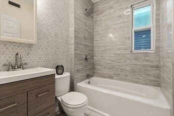 Building Photo - 3417 Washington St