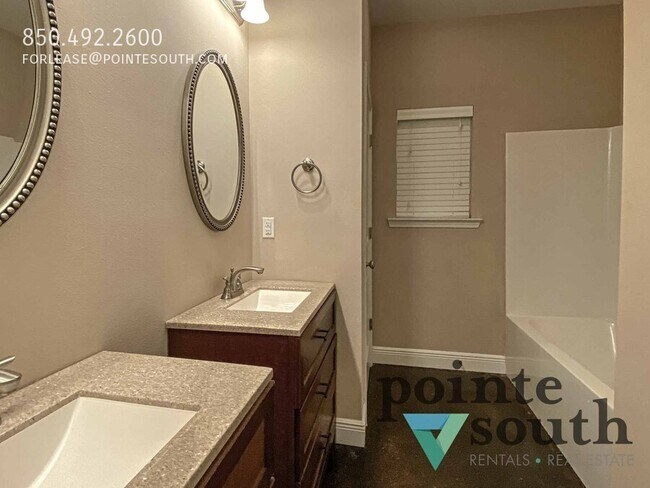 Building Photo - 12919A Churchill Dr-