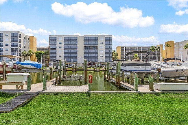 Building Photo - 4531 Bay Beach Ln