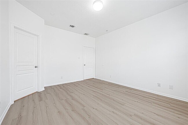 Building Photo - 18218 Tuscana Shores Dr