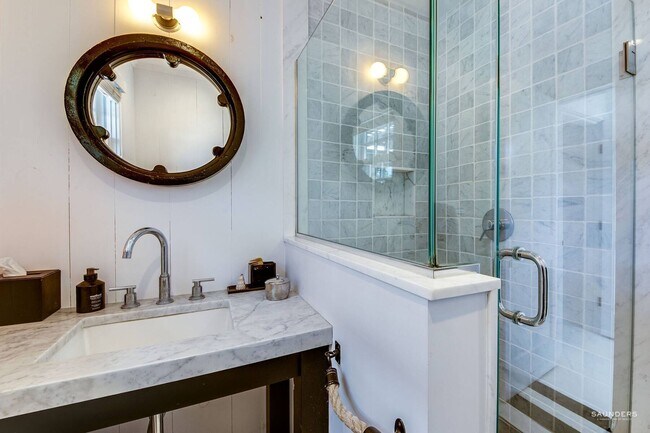 Building Photo - 8 Chequit Ave