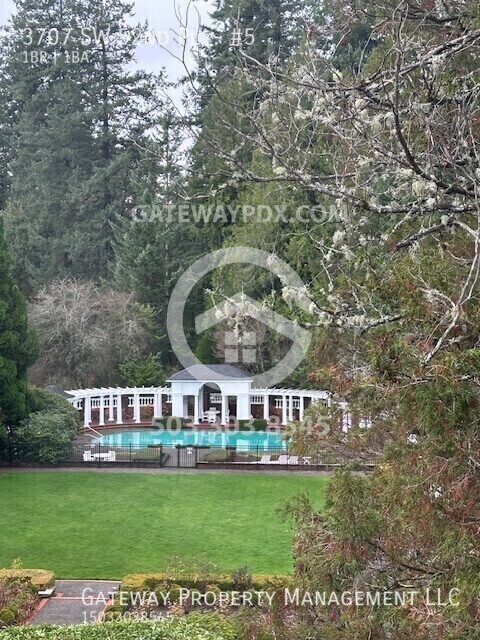 Building Photo - 3707 SW 52nd Pl