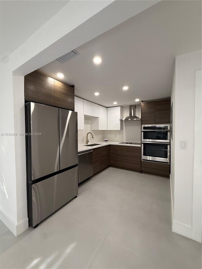 Building Photo - 4430 NW 1st Ave