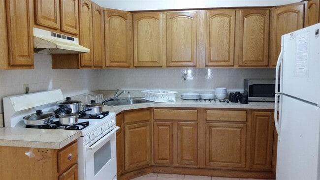 Primary Photo - 56 Poplar St