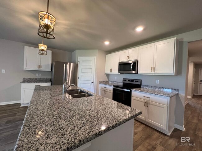 Building Photo - 23904 Songbird Dr