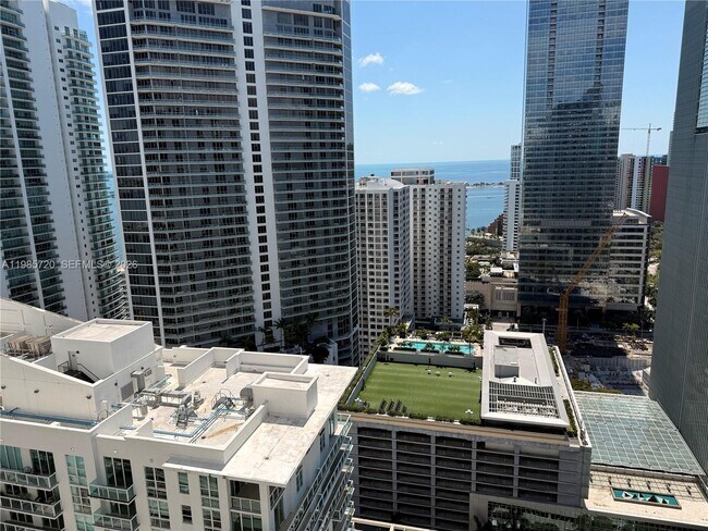 Building Photo - 1200 Brickell Bay Dr