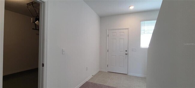Building Photo - 393 Madison Dr