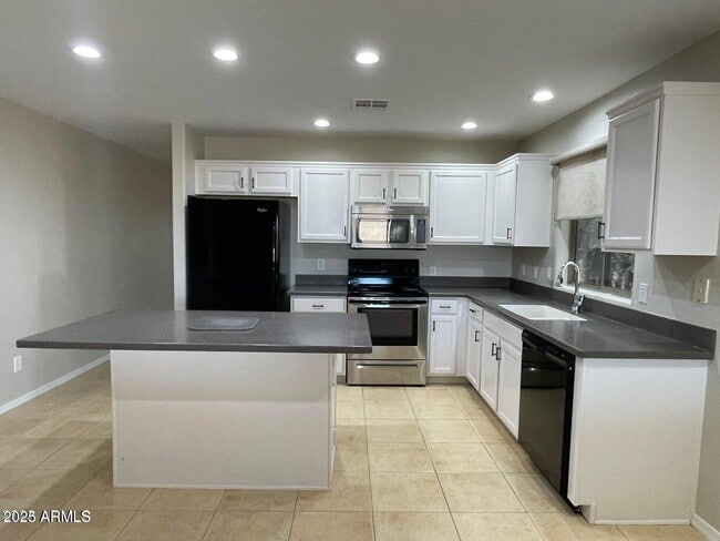 Building Photo - 6942 E San Tan Way