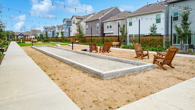Building Photo - 10981 Swang Link Dr