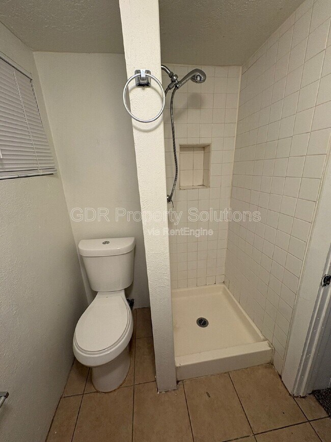 Building Photo - 408 Pennsylvania St SE