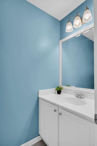 Building Photo - 2233 Blakers Blvd