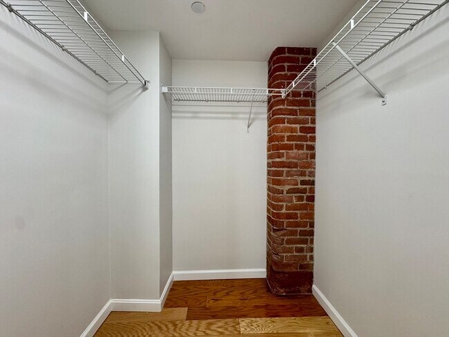 Building Photo - 4 Bishop St