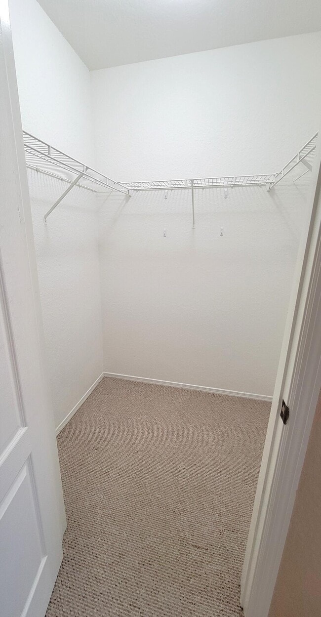 Building Photo - 401 Belmont Pl