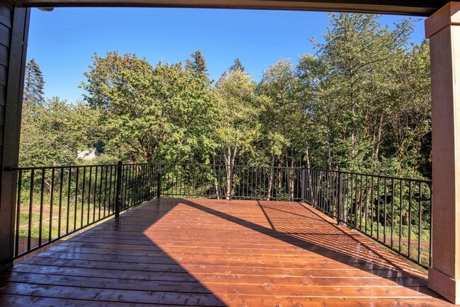 Building Photo - Charming Custom Camas Home in Gated Community