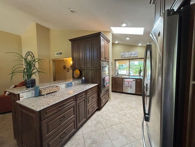 Building Photo - 421 Leisure World