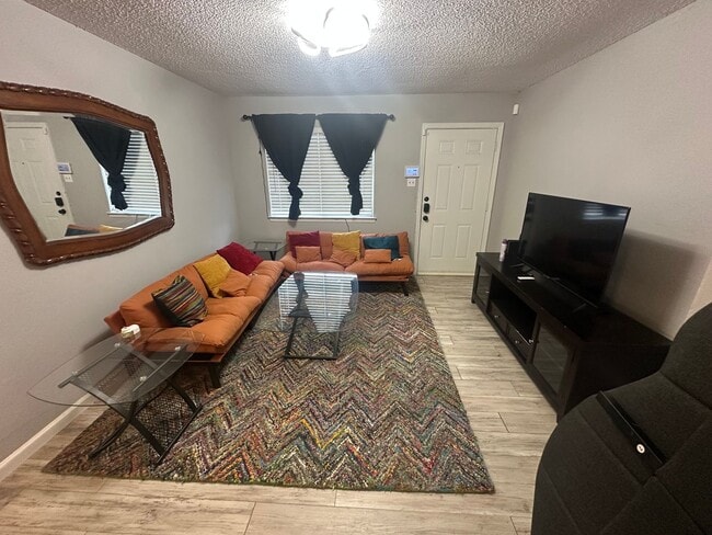 Building Photo - AVAILABLE NOW; APPLY AT OUR WEBSITE TODAY!