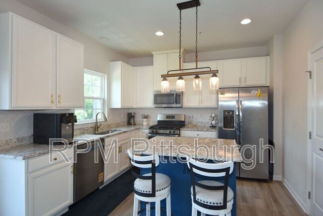 Building Photo - 1726 St Johns Ln