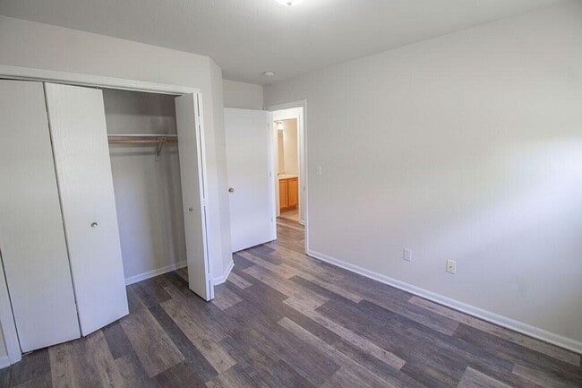 Building Photo - 1603 E Smiley Ln