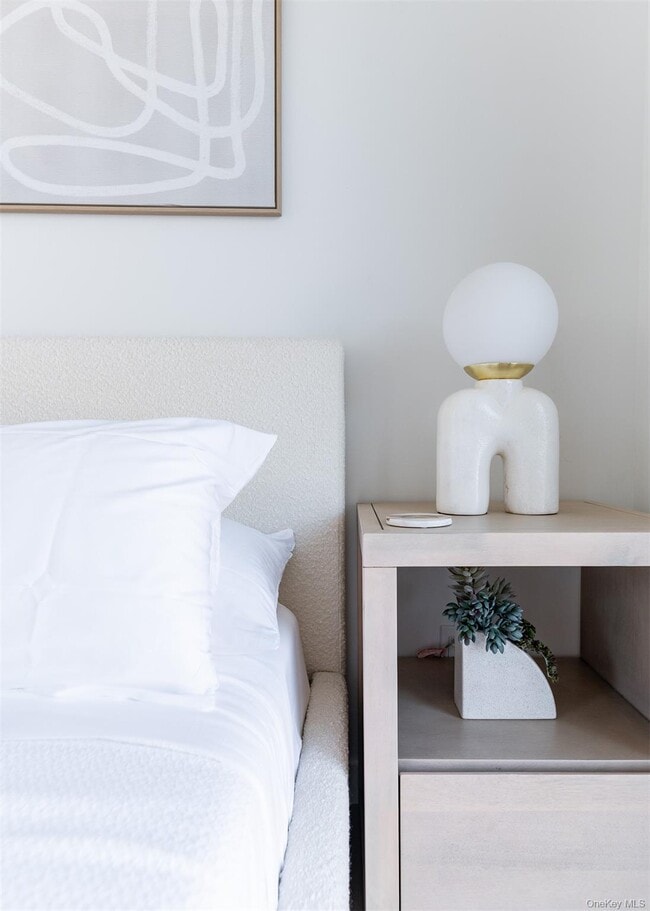 Building Photo - 319 Wilmot Rd