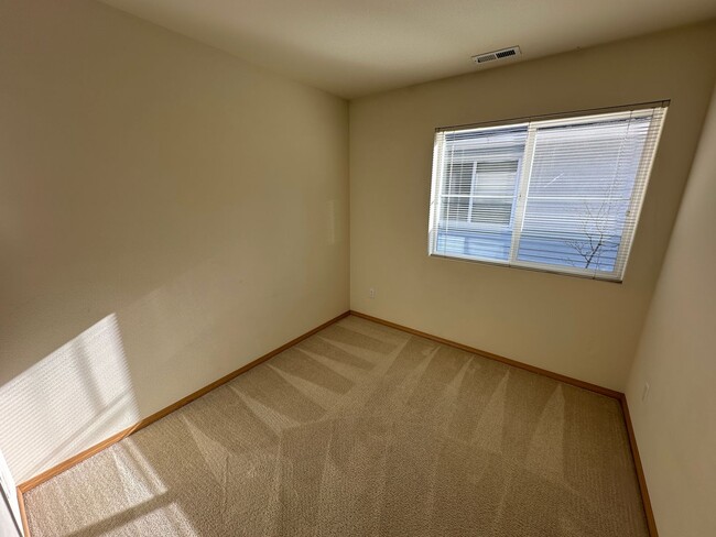 Building Photo - 2565 Evans Ct