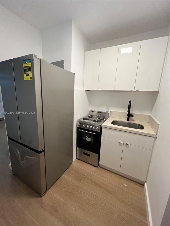 Building Photo - 7035 NE 4th Ct