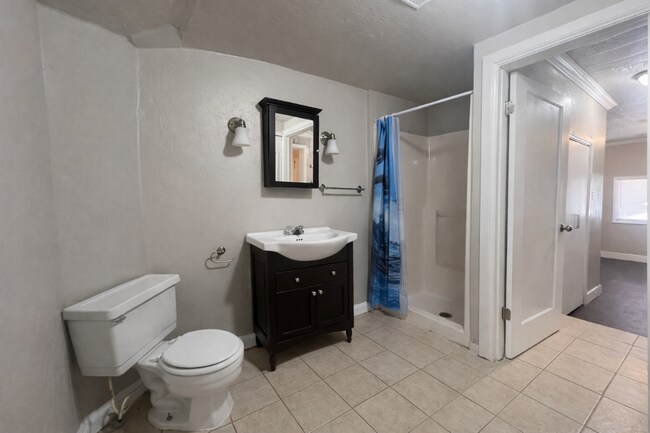 Building Photo - 1817 Breckenridge Dr