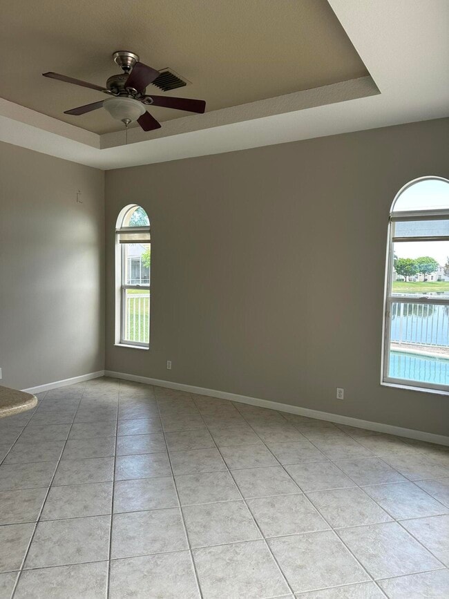Building Photo - 127 Lancaster Way