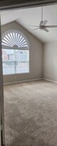 Building Photo - 902 Bridges Dr