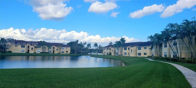 Building Photo - 12400 Vista Isles Dr