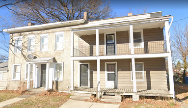 Building Photo - 1 br, 1 bath 4plex - 2306 Crawford Street ...