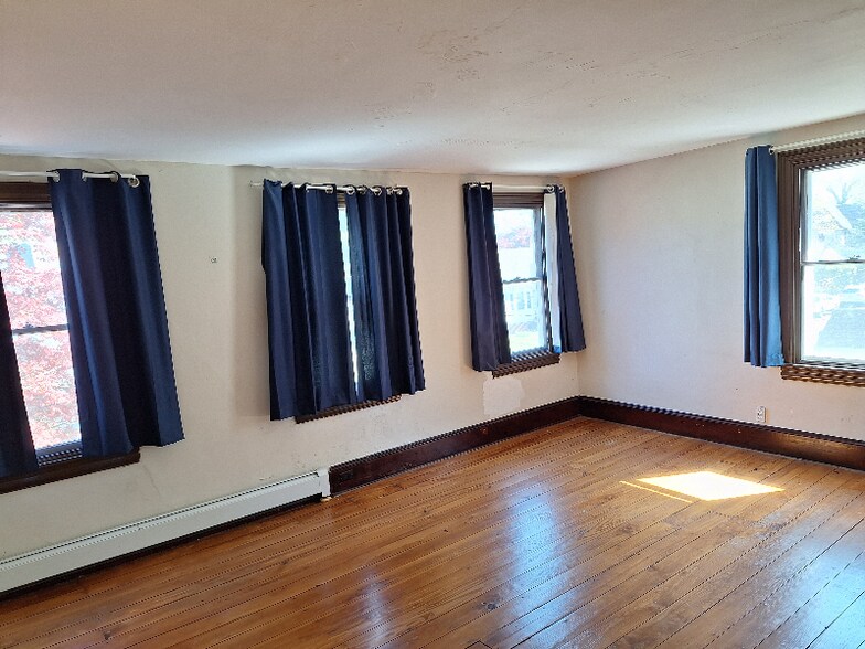Building Photo - 59 7th St