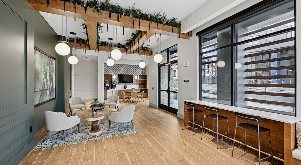 Building Photo - 1310 Hillside Ave