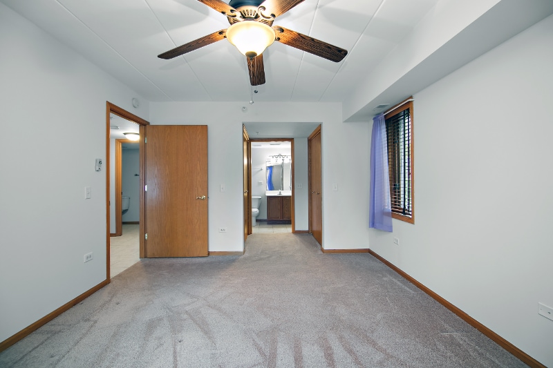 Building Photo - 1061 Ashley Ct N