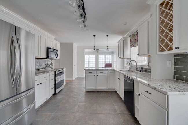 Building Photo - Four-Bedroom Home in Harrington Grove neighborhood!