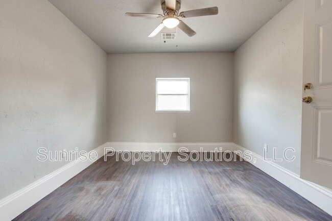 Building Photo - 4424 SE 38th St