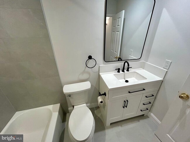 Building Photo - 1027 N Valley Forge Rd