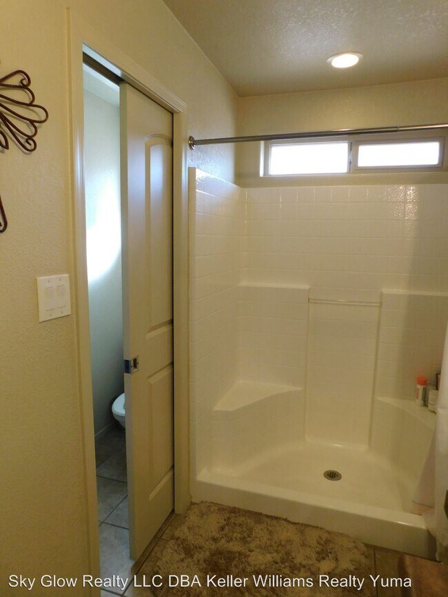 Building Photo - 4 br, 2 bath House - 6522 E. 33rd St