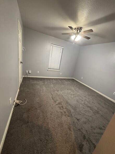 2nd bedroom - 1934 July St